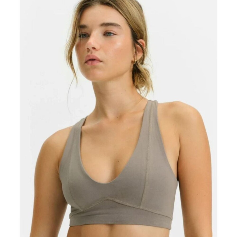 MATE the Label V-neck Pebble Sports Bra